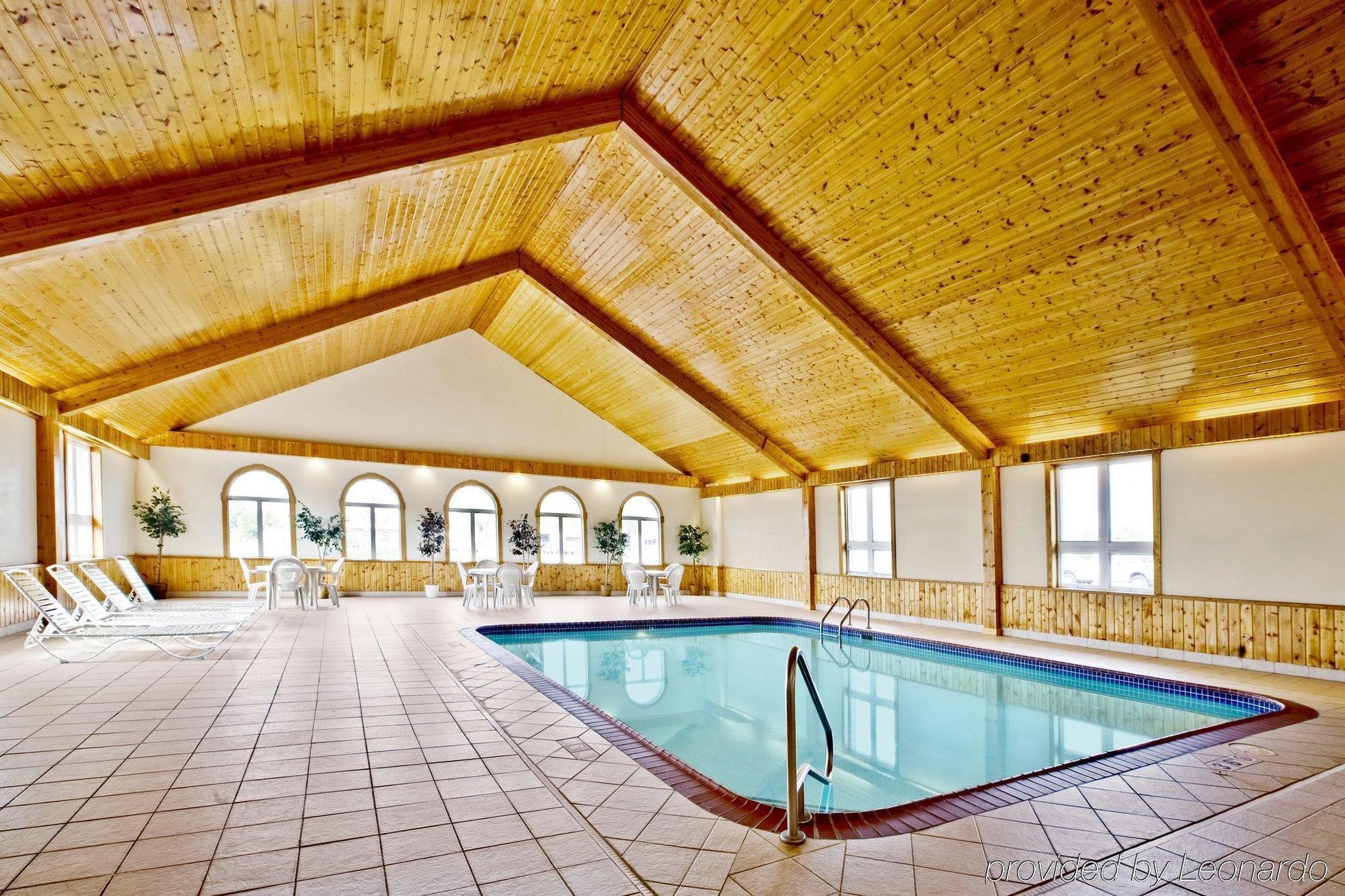 Americas Best Value Inn & Suites Thief River Falls Facilities photo